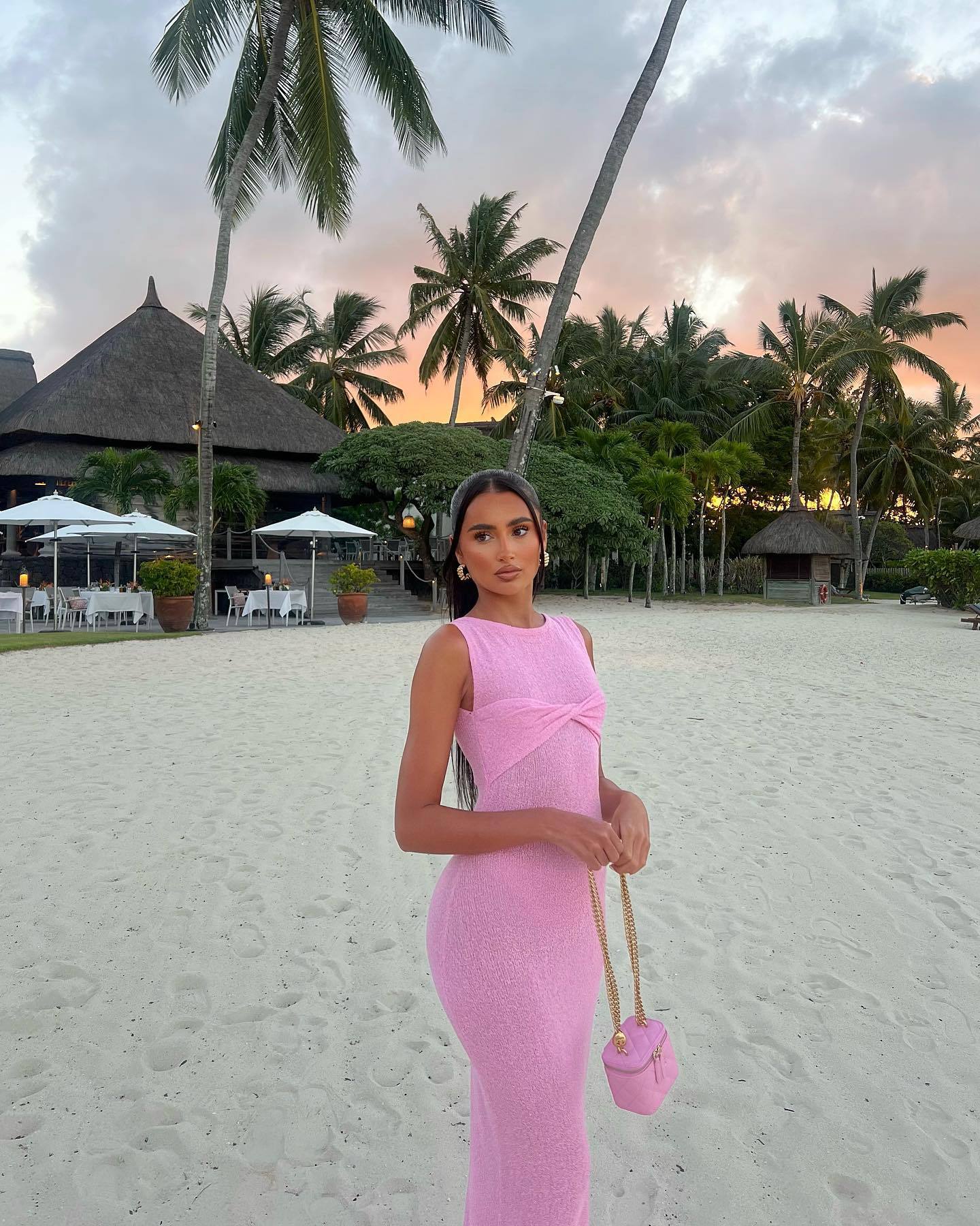 Adera | Streamlined Glow Dress