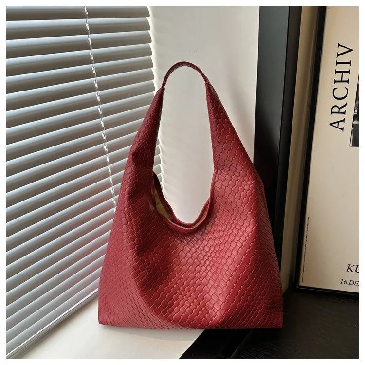 Betsy | Shoulder Bag with Woven Pattern
