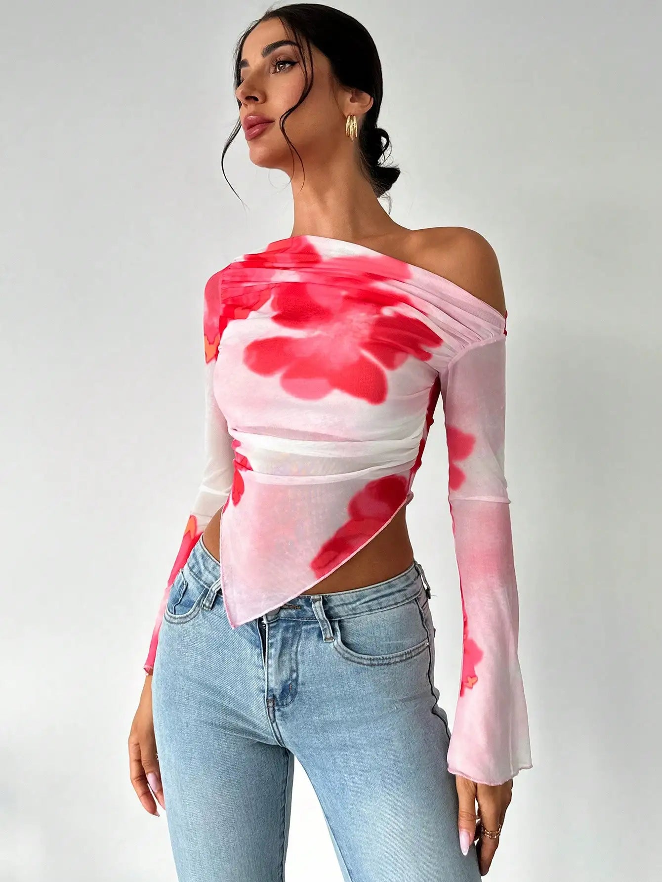 Beatriz | Bold Print Diagonal Mesh Top