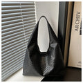 Betsy | Shoulder Bag with Woven Pattern