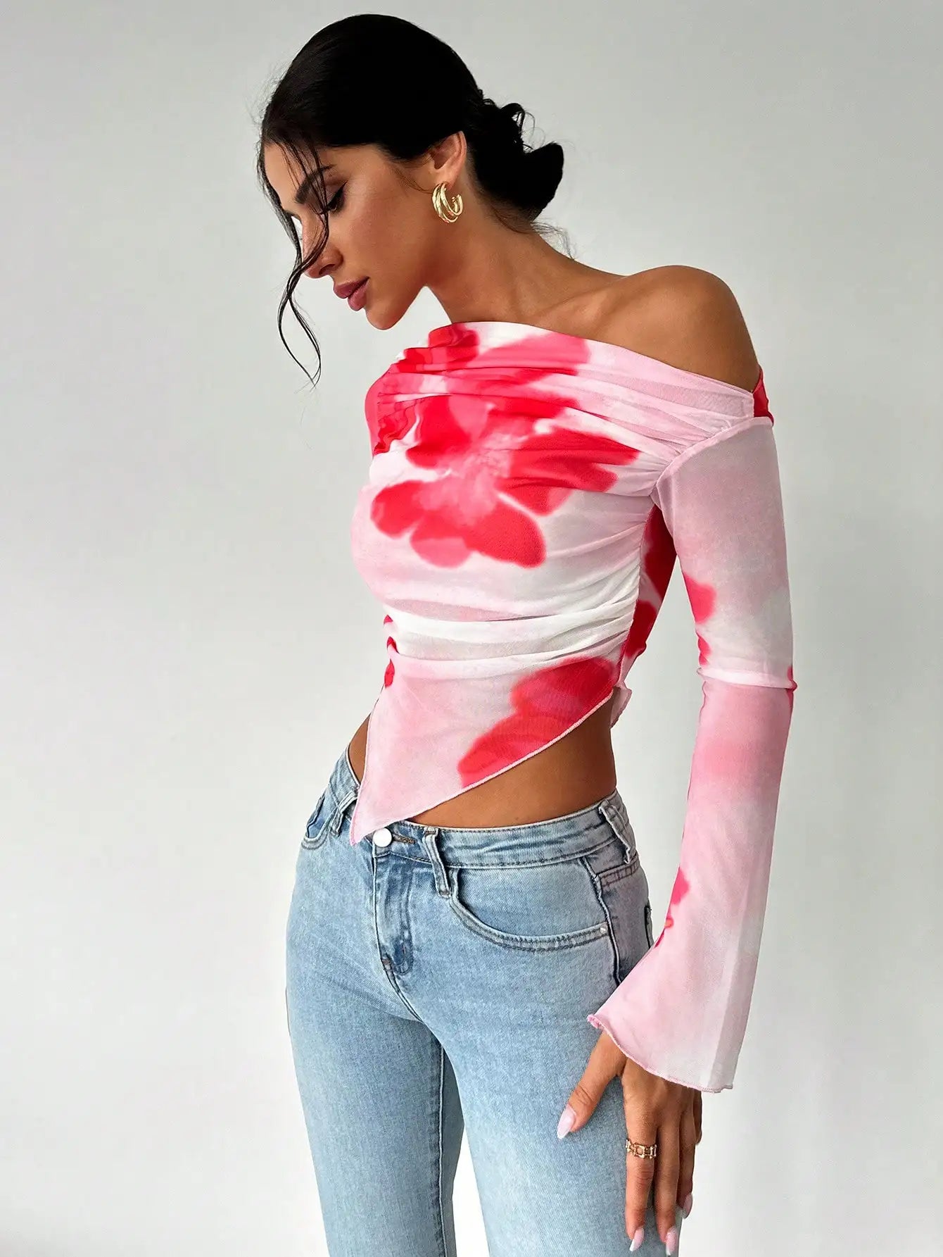 Beatriz | Bold Print Diagonal Mesh Top